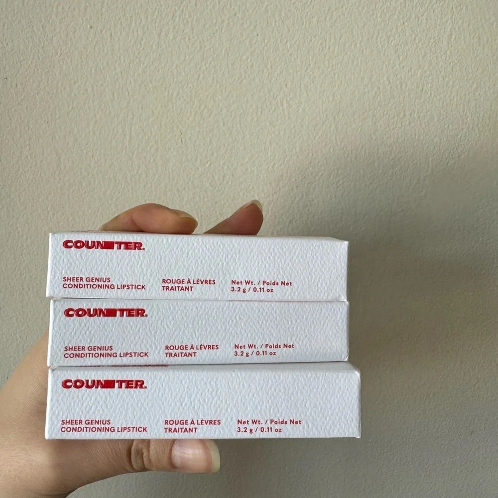 New Counter Lily Conditioning Lipstick